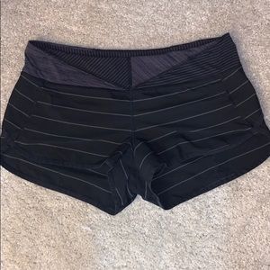 Lululemon Speed Up Shorts 🖤